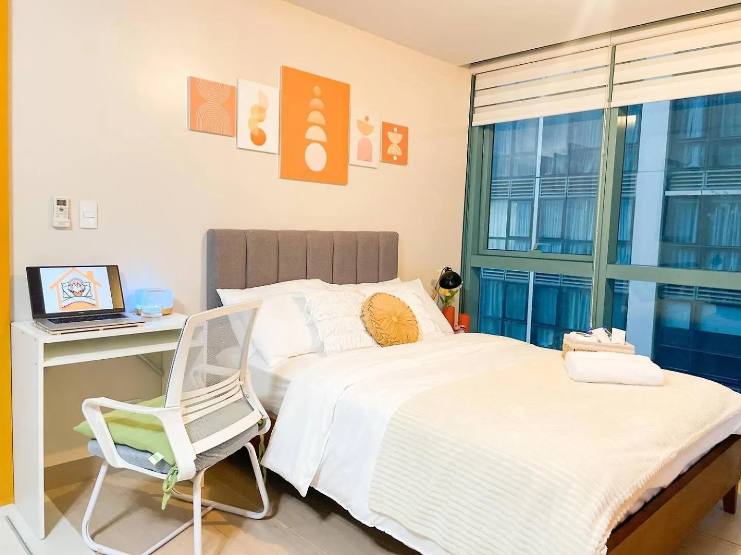 Bgc'S Best Condo Near Uptown Mall #Oursw15O Manila